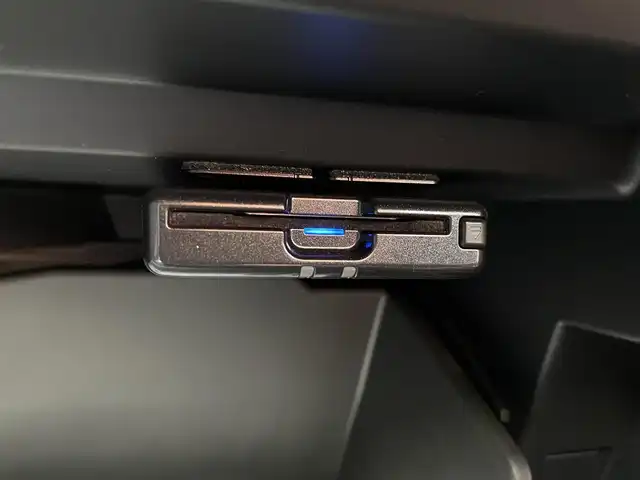 スバル ＢＲＺ S 福岡県 2022(令4)年 1.2万km マグネタイトグレーメタリック 社外7型SDナビ(フルセグTV/CD/DVD/BT)バックカメラクルコンETCシートヒーターUSB純正フロアマット純正LED純正アルミホイールプッシュスタートスマートキー