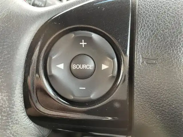 ホンダ Ｎ ＯＮＥ プレミアム ツアラー Lパッケージ 熊本県 2013(平25)年 5.7万km プレミアムホワイトパール ワンオーナー/プッシュスタート/社外ナビ/バックカメラ/ETC/ドライブレコーダー/純正15インチAW/クルーズコントロール/パドルシフト/ディスチャージヘッドライト/オートライト/フォグライト/横滑り防止装置/ウィンカーミラー/フロアマット/ドアバイザー/新車保証書/取扱説明書/スマートスペアキー×1本