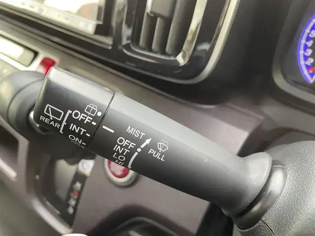 ホンダ Ｎ ＯＮＥ プレミアム ツアラー Lパッケージ 熊本県 2013(平25)年 5.7万km プレミアムホワイトパール ワンオーナー/プッシュスタート/社外ナビ/バックカメラ/ETC/ドライブレコーダー/純正15インチAW/クルーズコントロール/パドルシフト/ディスチャージヘッドライト/オートライト/フォグライト/横滑り防止装置/ウィンカーミラー/フロアマット/ドアバイザー/新車保証書/取扱説明書/スマートスペアキー×1本