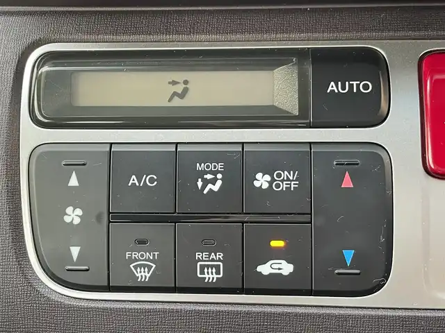 ホンダ Ｎ ＯＮＥ プレミアム ツアラー Lパッケージ 熊本県 2013(平25)年 5.7万km プレミアムホワイトパール ワンオーナー/プッシュスタート/社外ナビ/バックカメラ/ETC/ドライブレコーダー/純正15インチAW/クルーズコントロール/パドルシフト/ディスチャージヘッドライト/オートライト/フォグライト/横滑り防止装置/ウィンカーミラー/フロアマット/ドアバイザー/新車保証書/取扱説明書/スマートスペアキー×1本