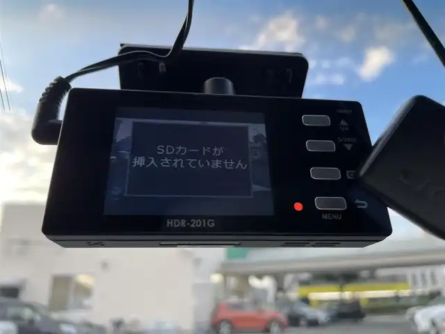 ホンダ Ｎ ＯＮＥ プレミアム ツアラー Lパッケージ 熊本県 2013(平25)年 5.7万km プレミアムホワイトパール ワンオーナー/プッシュスタート/社外ナビ/バックカメラ/ETC/ドライブレコーダー/純正15インチAW/クルーズコントロール/パドルシフト/ディスチャージヘッドライト/オートライト/フォグライト/横滑り防止装置/ウィンカーミラー/フロアマット/ドアバイザー/新車保証書/取扱説明書/スマートスペアキー×1本