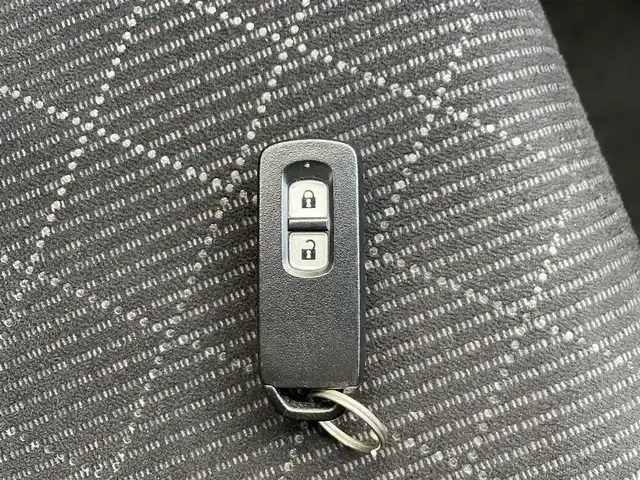 ホンダ Ｎ ＯＮＥ プレミアム ツアラー Lパッケージ 熊本県 2013(平25)年 5.7万km プレミアムホワイトパール ワンオーナー/プッシュスタート/社外ナビ/バックカメラ/ETC/ドライブレコーダー/純正15インチAW/クルーズコントロール/パドルシフト/ディスチャージヘッドライト/オートライト/フォグライト/横滑り防止装置/ウィンカーミラー/フロアマット/ドアバイザー/新車保証書/取扱説明書/スマートスペアキー×1本