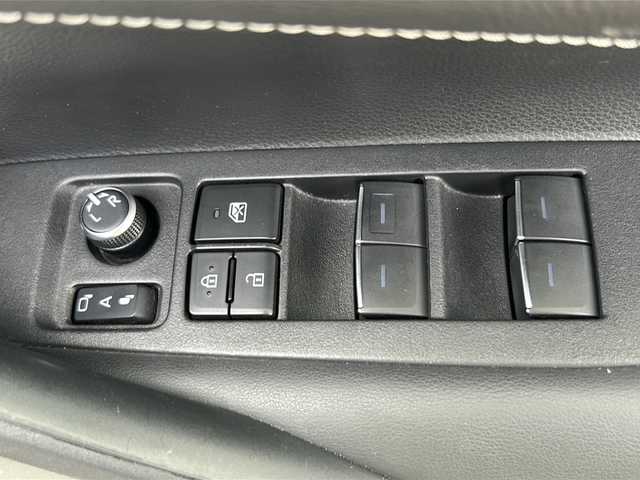 トヨタ カローラ スポーツ G 福島県 2018(平30)年 4.8万km ホワイトパールクリスタルシャイン 4WD 寒冷地仕様 純正ナビ フルセグTV Bluetooth バックカメラ 衝突軽減ブレーキ オートクルーズ シートヒーター ETC パドルシフト オートハイビーム ドライブレコーダー スマートキー