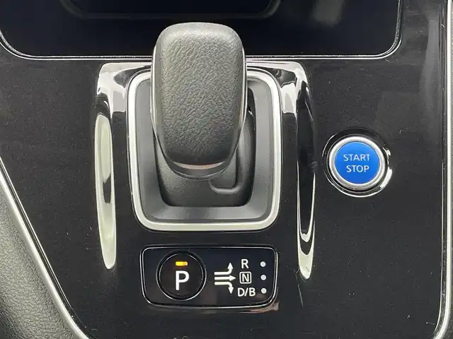 日産 セレナ e－パワー ハイウェイスター V 島根県 2020(令2)年 6.6万km ブリリアントホワイトパール 登録時走行距離　66040km/取扱い説明書/純正ナビ/(Bluetooth/フルセグテレビ/AM/FM/USB/CD/DVD)/フリップダウンモニター/全周囲カメラ/クルーズコントロール/WAC/両側パワースライドドア/ブラインドスポットモニター/コーナーセンサー/横滑り防止/レーンキープアシスト/衝突軽減ブレーキ
