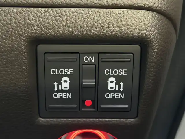 ホンダ Ｎ ＢＯＸ L ターボコーディネートスタイル 兵庫県 2022(令4)年 3万km プラチナホワイトパール ホンダ純正ナビ（AM/FM/CD/DVD/BT/SD)/ワンセグTV/バックカメラ/前後ドライブレコーダー/プッシュスタート/ステアリングリモコン/オートライト/レーダークルーズコントロール/レーンアシスト/電動パーキングブレーキ/衝突被害軽減ブレーキ/横滑り防止装置/ビルトインETC/シートヒーター/両側パワースライドドア/ドアバイザー/コーナーセンサー/スマートキー/シートバックテーブル