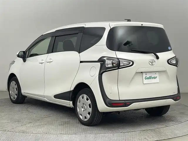 トヨタ シエンタ G 道央・札幌 2018(平30)年 7.8万km ホワイトパールクリスタルシャイン ・４WD/・トヨタセーフティセンス/・プリクラッシュセーフティ/・レーンキープアシスト/・オートハイビーム/・先行車発進告知/・社外メモリナビ/・ワンセグTV/・Bluetooth/・CD・DVD再生/・アラウンドビューモニター/・ETC/・両側パワースライドドア/・ドアロック連動ミラー/・ステアリングスイッチ/・横滑り防止装置/・スマートキー/・プッシュスタート/・オートエアコン/・社外AW付スタッドレスタイヤ積込185/60R15