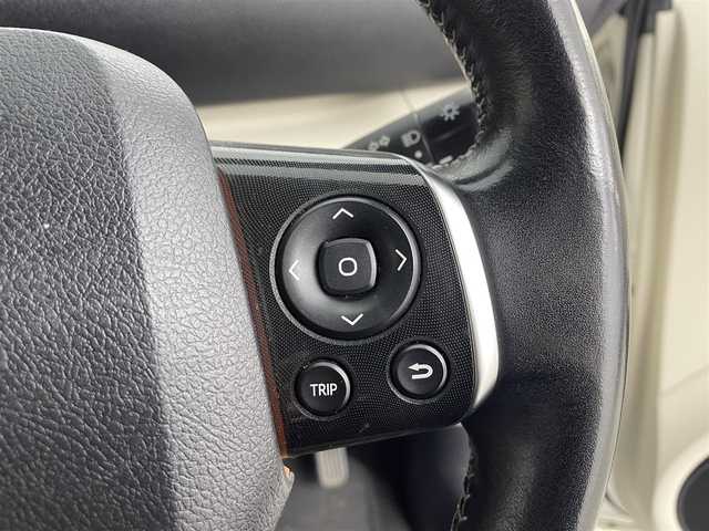 トヨタ シエンタ G 岩手県 2018(平30)年 7.8万km ホワイトパールクリスタルシャイン ４WD/トヨタセーフティセンス/プリクラッシュセーフティ/レーンキープアシスト/オートハイビーム/先行車発進告知/社外メモリナビ/（Bluetooth/CD/DVD）/ワンセグTV/アラウンドビューモニター/ETC/両側パワースライドドア/ドアロック連動ミラー/ステアリングスイッチ/横滑り防止装置/スマートキー/プッシュスタート/オートエアコン/社外AW付スタッドレスタイヤ積込185/60R15