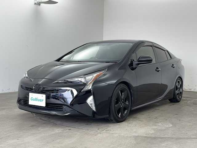 トヨタ プリウス S ツーリングセレクション 兵庫県 2017(平29)年 7.6万km アティチュードブラックマイカ ・ALPINE9インチナビ＆TV＆BT＆USB＆DVD/・バックカメラ/・ビルトインETC/・スマートキー/・スペアキー/・プッシュスタート/・エンジンスターター/・TEIN FLEX A車高調/・黒革シート/・前席シートヒーター/・LEDヘッドライト/・LEDフォグランプ/・オートライト/・純正17インチアルミホイール/・ドアバイザー/・フロアマット/・横滑り防止装置/・電動格納ミラー/・ステアリングリモコン