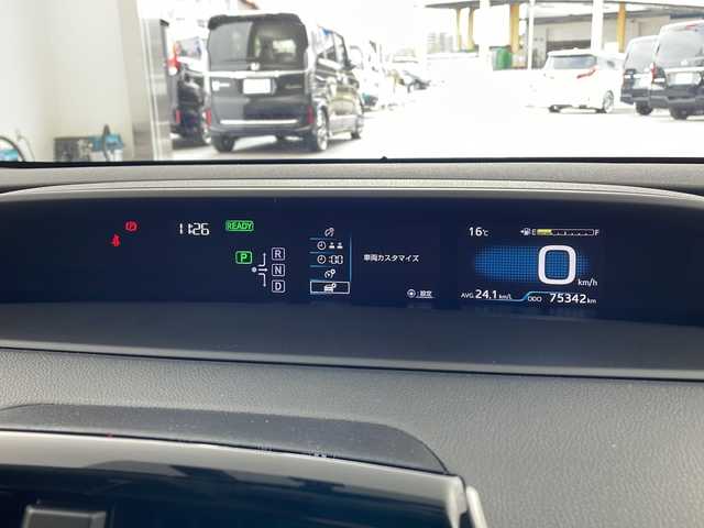 トヨタ プリウス S ツーリングセレクション 兵庫県 2017(平29)年 7.6万km アティチュードブラックマイカ ・ALPINE9インチナビ＆TV＆BT＆USB＆DVD/・バックカメラ/・ビルトインETC/・スマートキー/・スペアキー/・プッシュスタート/・エンジンスターター/・TEIN FLEX A車高調/・黒革シート/・前席シートヒーター/・LEDヘッドライト/・LEDフォグランプ/・オートライト/・純正17インチアルミホイール/・ドアバイザー/・フロアマット/・横滑り防止装置/・電動格納ミラー/・ステアリングリモコン