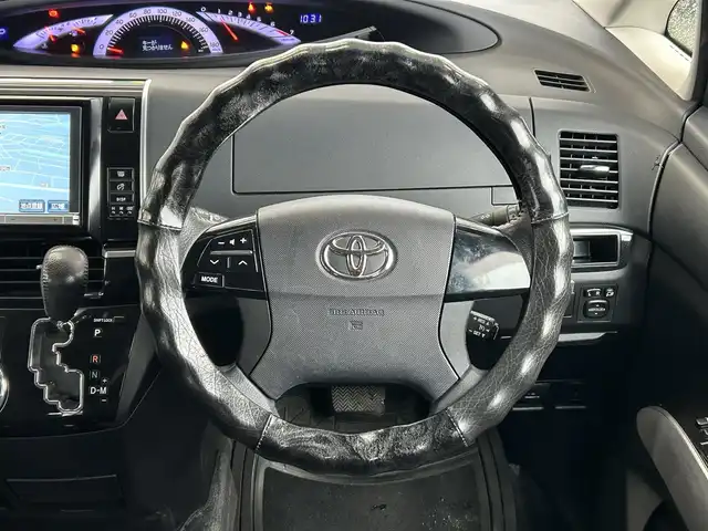 トヨタ エスティマ アエラス 茨城県 2012(平24)年 7.4万km ホワイトパールクリスタルシャイン 純正ナビ(NHZN-X62G)/(FM/AM/Bluetooth/TV/CD/DVD)/バックカメラ/フリップダウンモニター/両側パワースライドドア/クルーズコントロール/ETC/オットマン(2列目)/ドライブレコーダー(前後)/スペアキー/オートライト/純正AW