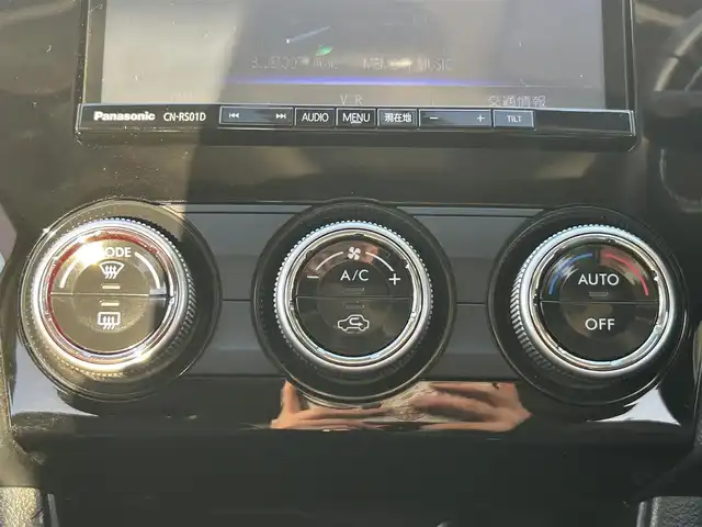 スバル インプレッサ スポーツ 1．6i－L 大阪府 2015(平27)年 8.4万km クリスタルホワイトP 純正ナビ/BTオーディオ/フルセグテレビ/CD/DVD/バックカメラ/ETC/前後ドライブレコーダー/純正15インチAW/純正フロアマット/純正ドアバイザー/フォグランプ/スマートキープッシュスタート/スペアキー