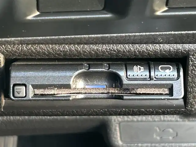 スバル インプレッサ スポーツ 1．6i－L 大阪府 2015(平27)年 8.4万km クリスタルホワイトP 純正ナビ/BTオーディオ/フルセグテレビ/CD/DVD/バックカメラ/ETC/前後ドライブレコーダー/純正15インチAW/純正フロアマット/純正ドアバイザー/フォグランプ/スマートキープッシュスタート/スペアキー