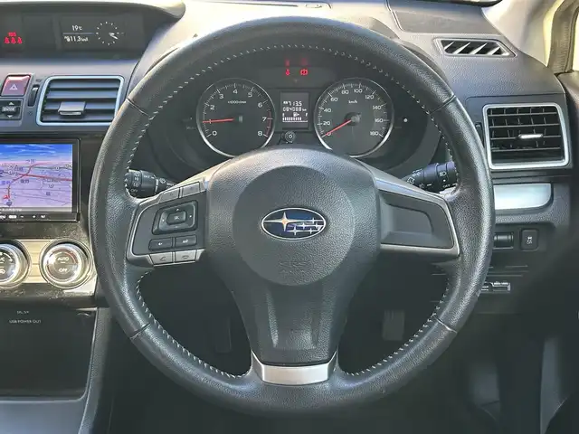 スバル インプレッサ スポーツ 1．6i－L 大阪府 2015(平27)年 8.4万km クリスタルホワイトP 純正ナビ/BTオーディオ/フルセグテレビ/CD/DVD/バックカメラ/ETC/前後ドライブレコーダー/純正15インチAW/純正フロアマット/純正ドアバイザー/フォグランプ/スマートキープッシュスタート/スペアキー