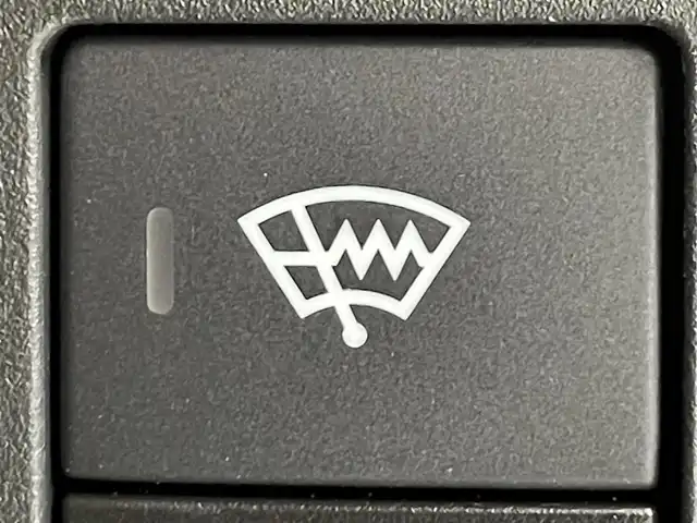 ホンダ フリード AIR 道央・札幌 2024(令6)年 0.8万km プラチナホワイトパール ・４WD/・寒冷地仕様/・ギャザーズ８インチメモリーナビ/　BT/USB/フルセグTV/・バックカメラ/・ETC/・ホンダセンシング/・衝突被害軽減ブレーキ/・レーンキープアシスト/・クリアランスソナー/・オートブレーキホールド/・レーダークルーズコントロール/・横滑り防止装置/・ABS/・両側パワースライドドア/・D+N席シートヒーター/・２列目サンシェード/・ワイパーデアイサー/・ミラーヒーター/・LEDヘッドライト/・オートライト/・純正フロアマット/・スマートキー/・保証書