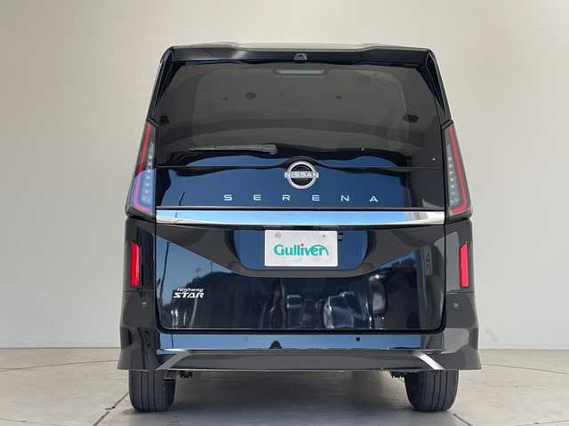 日産 セレナ ハイウェイスター V 愛知県 2025(令7)年 0.6万km ダイヤモンドブラック プロパイロット/SDナビ/両側パワースライドドア/レーダークルーズコントロール/バックカメラ/コーナーセンサー/純正アルミホイール/ブラインドスポットモニター/LEDヘッドライト/パドルシフト/オートマチックハイビーム/ドライブレコーダー/ETC/衝突軽減システム/Bluetooth/ステアリングスイッチ/スマートキー/プッシュスタート