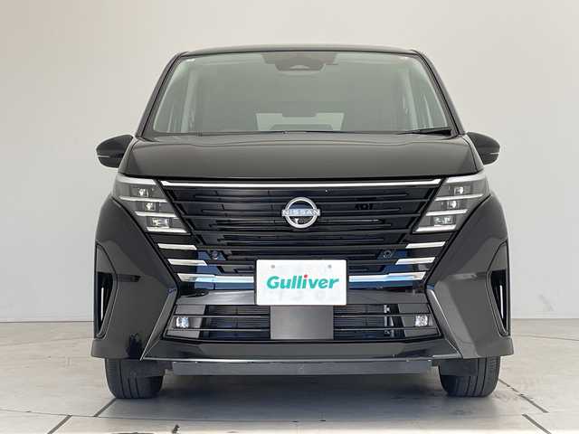 日産 セレナ ハイウェイスター V 愛知県 2025(令7)年 0.6万km ダイヤモンドブラック プロパイロット/SDナビ/両側パワースライドドア/レーダークルーズコントロール/バックカメラ/コーナーセンサー/純正アルミホイール/ブラインドスポットモニター/LEDヘッドライト/パドルシフト/オートマチックハイビーム/ドライブレコーダー/ETC/衝突軽減システム/Bluetooth/ステアリングスイッチ/スマートキー/プッシュスタート