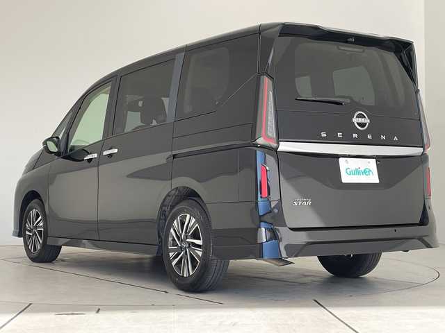 日産 セレナ ハイウェイスター V 愛知県 2025(令7)年 0.6万km ダイヤモンドブラック プロパイロット/SDナビ/両側パワースライドドア/レーダークルーズコントロール/バックカメラ/コーナーセンサー/純正アルミホイール/ブラインドスポットモニター/LEDヘッドライト/パドルシフト/オートマチックハイビーム/ドライブレコーダー/ETC/衝突軽減システム/Bluetooth/ステアリングスイッチ/スマートキー/プッシュスタート