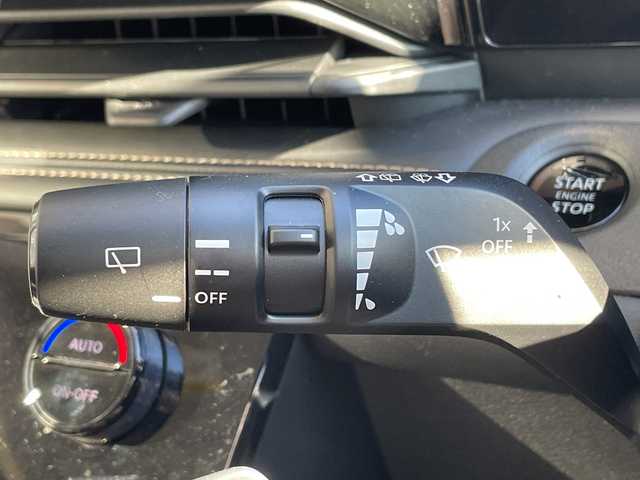 日産 セレナ ハイウェイスター V 愛知県 2025(令7)年 0.6万km ダイヤモンドブラック プロパイロット/SDナビ/両側パワースライドドア/レーダークルーズコントロール/バックカメラ/コーナーセンサー/純正アルミホイール/ブラインドスポットモニター/LEDヘッドライト/パドルシフト/オートマチックハイビーム/ドライブレコーダー/ETC/衝突軽減システム/Bluetooth/ステアリングスイッチ/スマートキー/プッシュスタート