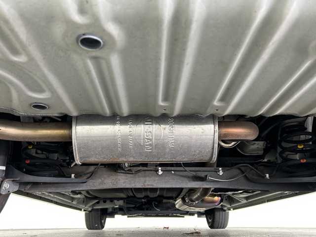 日産 セレナ HWS S HV Vセレ +SeftyⅡ 三重県 2015(平27)年 1.6万km ブリリアントホワイトパール /禁煙車//純正8インチSDナビ MM515D-L//アラウンドビューモニター//純正フリップダウンモニター//両側電動スライドドア//エマージェンシーブレーキ//衝突軽減ブレーキ//レーンキープアシスト//クルーズコントロール//前後コーナーセンサー//純正ビルトインETC//LED//オートライト//フォグランプ//純正フロアマット//プッシュスタート//スマートキー//スペアスマートキー