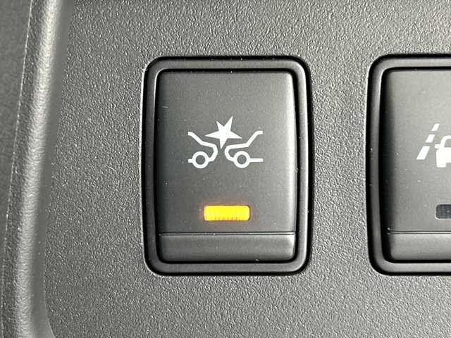 日産 セレナ HWS S HV Vセレ +SeftyⅡ 三重県 2015(平27)年 1.6万km ブリリアントホワイトパール /禁煙車//純正8インチSDナビ MM515D-L//アラウンドビューモニター//純正フリップダウンモニター//両側電動スライドドア//エマージェンシーブレーキ//衝突軽減ブレーキ//レーンキープアシスト//クルーズコントロール//前後コーナーセンサー//純正ビルトインETC//LED//オートライト//フォグランプ//純正フロアマット//プッシュスタート//スマートキー//スペアスマートキー