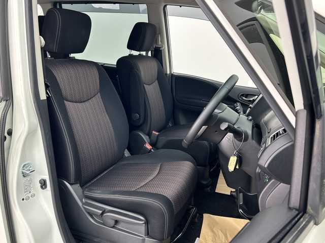 日産 セレナ HWS S HV Vセレ +SeftyⅡ 三重県 2015(平27)年 1.6万km ブリリアントホワイトパール /禁煙車//純正8インチSDナビ MM515D-L//アラウンドビューモニター//純正フリップダウンモニター//両側電動スライドドア//エマージェンシーブレーキ//衝突軽減ブレーキ//レーンキープアシスト//クルーズコントロール//前後コーナーセンサー//純正ビルトインETC//LED//オートライト//フォグランプ//純正フロアマット//プッシュスタート//スマートキー//スペアスマートキー