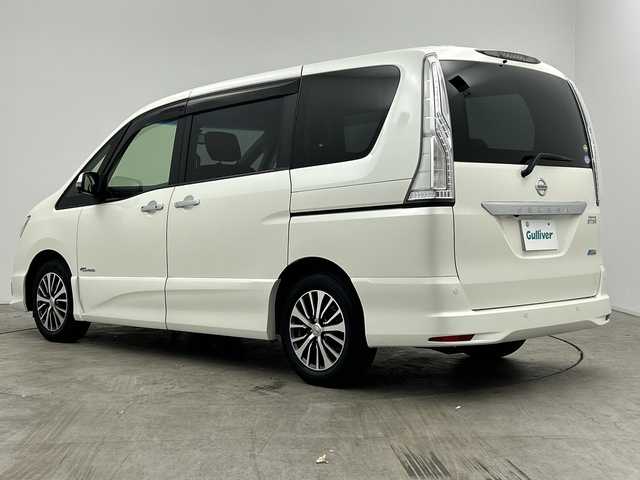 日産 セレナ HWS S HV Vセレ +SeftyⅡ 三重県 2015(平27)年 1.6万km ブリリアントホワイトパール /禁煙車//純正8インチSDナビ MM515D-L//アラウンドビューモニター//純正フリップダウンモニター//両側電動スライドドア//エマージェンシーブレーキ//衝突軽減ブレーキ//レーンキープアシスト//クルーズコントロール//前後コーナーセンサー//純正ビルトインETC//LED//オートライト//フォグランプ//純正フロアマット//プッシュスタート//スマートキー//スペアスマートキー