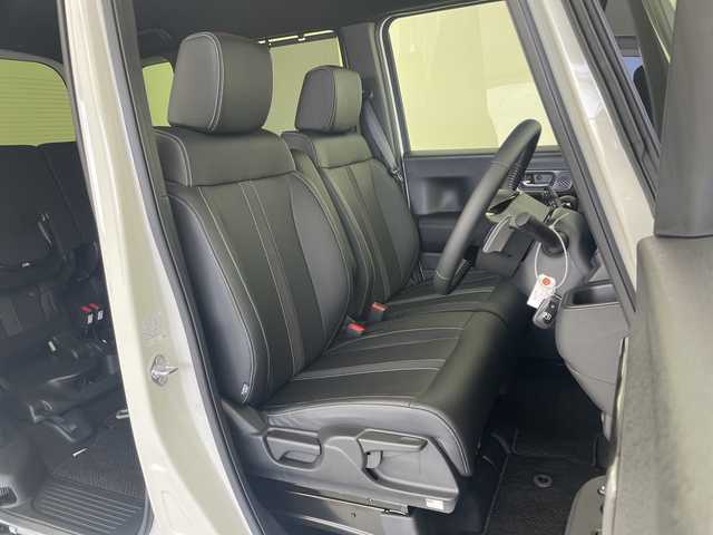 ホンダ Ｎ ＢＯＸ カスタム ターボ コーディネートS 愛知県 2025(令7)年 0.1千km プラチナホワイトパール 届出済未使用車/登録時76キロ/純正9型ナビ/・フルセグTV/・CD・DVD/・Bluetooth/ステアリングスイッチ/バックカメラ/前席シートヒーター/両側電動スライドドア/純正フロアマット/コーナーセンサー/純正LEDヘッドライト/ホンダセンシング/・衝突軽減ブレーキ（CTBS/・先行車発信お知らせ/・路外逸脱抑制機能/・標識認識機能/・渋滞追従機能付きアダプティブクルーズコントロール/・車線維持支援システム（LKAS/・誤発進・誤後退抑制機能/・近距離衝突軽減ブレーキ/・急アクセル抑制機能/・オートハイビーム