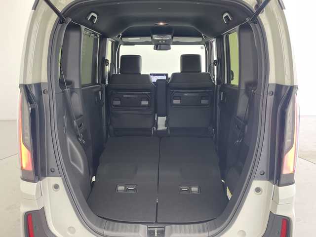 ホンダ Ｎ ＢＯＸ カスタム ターボ コーディネートS 愛知県 2025(令7)年 0.1千km プラチナホワイトパール 届出済未使用車/登録時76キロ/純正9型ナビ/・フルセグTV/・CD・DVD/・Bluetooth/ステアリングスイッチ/バックカメラ/前席シートヒーター/両側電動スライドドア/純正フロアマット/コーナーセンサー/純正LEDヘッドライト/ホンダセンシング/・衝突軽減ブレーキ（CTBS/・先行車発信お知らせ/・路外逸脱抑制機能/・標識認識機能/・渋滞追従機能付きアダプティブクルーズコントロール/・車線維持支援システム（LKAS/・誤発進・誤後退抑制機能/・近距離衝突軽減ブレーキ/・急アクセル抑制機能/・オートハイビーム