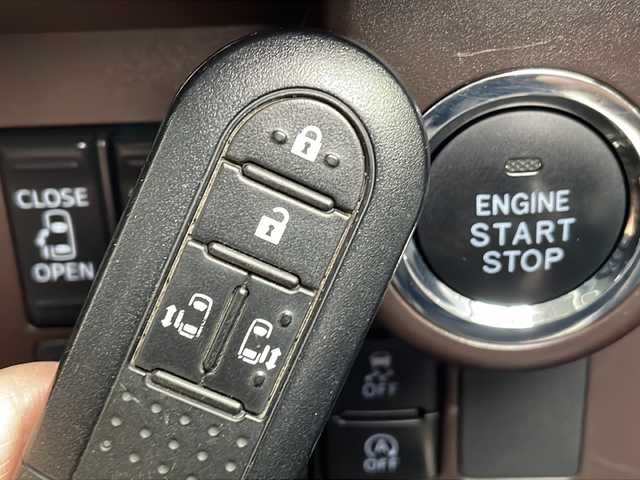 ダイハツ トール G リミテッドⅡ SAⅢ 岩手県 2020(令2)年 8.1万km ブラックマイカメタリック スマートアシストIII　両側パワースライドドア　クルーズコントロール　全周囲カメラ　純正ナビ　Ｂｌｕｅｔｏｏｔｈ接続　ＵＳＢ接続　フルセグ　シートヒーター　ＬＥＤオートライト　オートマチックハイビーム