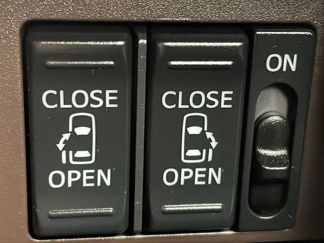 ダイハツ トール G リミテッドⅡ SAⅢ 岩手県 2020(令2)年 8.1万km ブラックマイカメタリック スマートアシストIII　両側パワースライドドア　クルーズコントロール　全周囲カメラ　純正ナビ　Ｂｌｕｅｔｏｏｔｈ接続　ＵＳＢ接続　フルセグ　シートヒーター　ＬＥＤオートライト　オートマチックハイビーム