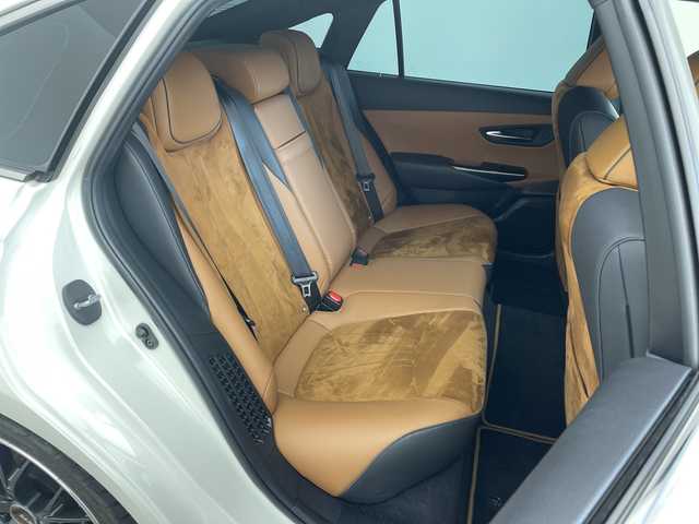 トヨタ クラウン ハイブリッド S エレガンススタイルⅡ 兵庫県 2020(令2)年 7万km ホワイトパールクリスタルシャイン ・純正SDナビ（フルセグ・BT・ブルーレイ・SD・USB）/・アラウンドビューカメラ/・ビルトインETC２．０/・前後ドライブレコーダー/・サンルーフ/・モデリスタエアロ/・RAYS製19インチアルミホイール（HOMURA）/・デジタルインナーミラー/・ハーフレザー/・シートヒーター/・パワーシート/・ステアリングヒーター/・トヨタセーフティセンス/・レーダークルーズコントロール/・レーントレーシングアシスト/・ブラインドスポットモニター/・クリアランスソナー/・リアクロストラフィックアラート/・パーキングサポートブレーキ/・ヘッドアップディスプレイ/・ロードサインアシスト/・先行車発進告知/・パーキングアシスト/・オートマチックハイビーム/・LEDオートライト/・フォグランプ/・電動パーキングブレーキ/・ブレーキホールド/・パドルシフト/・ステアリングリモコン/・横滑り防止装置/・ドアバイザー/・電動格納ミラー/・ウインカーミラー/・スマートキー/・スペアキー/・プッシュスタート/・W＋サイドエアバック/・カーテンエアバック