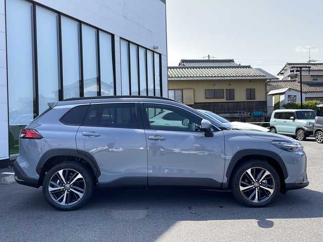 トヨタ カローラ クロス ハイブリッド Z 愛知県 2024(令6)年 0.1万km未満 セメントグレーメタリック 10型ディスプレイオーディオ　/パノラマルーフ　/ナビ/アラウンドビューモニター　/パワーバックドア　/パーキングサポートブレーキ　/アドバンストパーク　/ブラインドスポットモニター　/ハーフレザーシート　/ETC