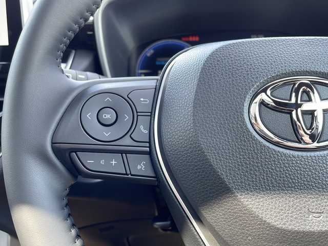 トヨタ カローラ クロス ハイブリッド Z 愛知県 2024(令6)年 0.1万km未満 セメントグレーメタリック 10型ディスプレイオーディオ　/パノラマルーフ　/ナビ/アラウンドビューモニター　/パワーバックドア　/パーキングサポートブレーキ　/アドバンストパーク　/ブラインドスポットモニター　/ハーフレザーシート　/ETC