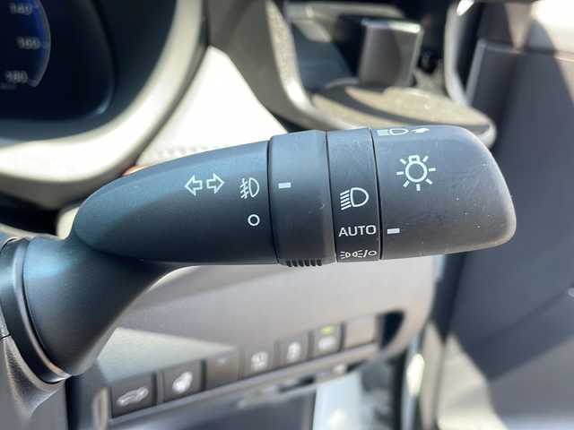 トヨタ ハリアー Z レザーパッケージ 愛知県 2024(令6)年 0.3万km プラチナホワイトパールマイカ /禁煙車//ワンオーナー//メーカーナビ//フルセグ/BT/USB/FM/AM/Miracast//TVキャンセラー//JBLプレミアムサウンド//パノラミックビューモニタ//パノラマルーフ//パワーバックドア//モデリスタエアロ//バックドアエアロプレート//バックドアガーニッシュ//フードガーニッシュ//フロントグリルガーニッシュ//シグネチャーイルミグリル//デジタルインナーミラー//純正19AW//PCS/LTA/RSA/AHB/ACC//RCTA/PKSB/BSM/HUD//先行車発進告知//後退速度抑制//LEDオートライト/フォグ//オートリトラウィンカーミラー//前席パワーシート//シートメモリ//前席シートヒーター//前席エアーシート//ランバーサポート//黒革シート//本革巻ステアリング//ステアリングスイッチ//電動パーキング//オートホールド//MTモード付AT//プッシュスタート//DRIVE MODE/NORMAL/ECO/SPORT//nanox//横滑り防止//スペアタイヤ//置くだけ充電//新車時保証書//取扱説明書/マルチメディア取説//スマートキー//スマートスペアキー