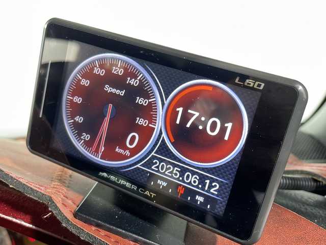 トヨタ ８６ GT 沖縄県 2012(平24)年 8.8万km サテンホワイトパール 純正ナビ/社外FRPボンネット/AM/FM/CD/DVD/フルセグTV/Bluetooth/バックカメラ/パドルシフト/前方ドライブレコーダー/RAYS製18インチアルミホイール/KUHL製4本出マフラー/TRDフロントバンパー/KUHL製リアバンパー/SHOWA TUNING製車高調(フロントのみ)/TRDステアリング/社外カーテシランプ/純正フロアマット/社外HIDヘッドライト/社外テールライト/スマートキー/ダブル＋サイド、カーテンエアバッグ/ETC/ABS/横滑り防止装置/保証書/取扱説明書