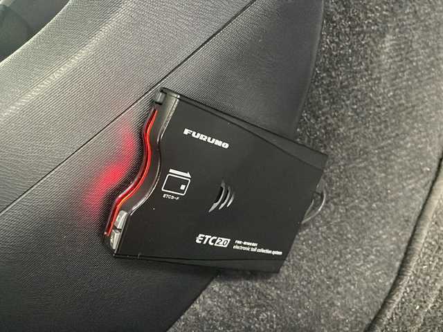 トヨタ アクア L 栃木県 2018(平30)年 4.8万km スーパーホワイトⅡ 純正SDナビ/　Bluetooth/ワンセグTV/CD/DVD/AUX/SD/トヨタセーフティセンス/ETC/前方ドライブレコーダー/ハロゲンヘッドライト/オートハイビーム/オートエアコン/Wエアバッグ/フロアマット/スペアキー１本/保証書、取扱説明書付属