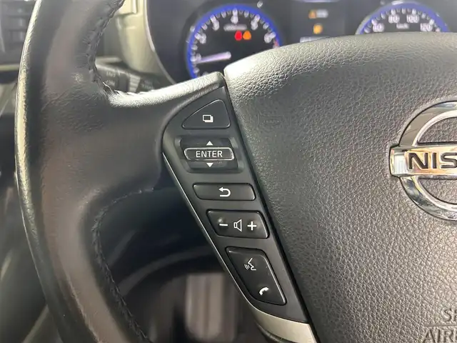 日産 エルグランド 250ハイウェイスター 佐賀県 2014(平26)年 7.2万km ファントムブラック 純正8インチナビ/フルセグTV/CD/DVD/アルパイン製10インチフリップダウンモニター/全方位カメラ/クルーズコントロール/横滑り防止装置/コーナーセンサー/オートライト/LEDヘッドライト/フォグライト/ビルトインETC/前方ドライブレコーダー/両側パワースライドドア/オットマン/ハーフレザーシート/ISOFIX対応シート/社外フロアマット/純正18インチアルミホイール/プッシュスタート/スマートキー/スペアキー×１