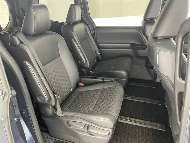 トヨタ ヴォクシー S－Z 愛知県 2022(令4)年 3.7万km マッシブグレー 純正８型ＤＡナビＴＶ　ＤＶＤデッキ　ＵＳＢ　１４型有機ＥＬ後席モニター　ハーフレザー　両側パワスラ　セーフティセンス　衝突軽減　追従クルコン　ＬＥＤオートライト　オートホールド　ＥＴＣ２．０　コーナーセンサー　電動パーキング　オートハイビーム　禁煙車
