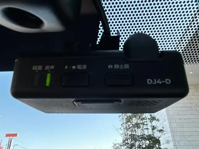 日産 ノート e－パワー X Vセレクション 宮城県 2019(令1)年 5.2万km スーパーブラック インテリジェントクルーズコントロールセット/・インテリジェントクルーズコントロール/・車線逸脱防止支援システム/＝＝＝/インテリジェントエマージェンシーブレーキ/車線逸脱警報/踏み間違い衝突防止アシスト/コーナーセンサー/ハイビームアシスト/インテリジェントルームミラー/インテリジェントアラウンドビューモニター/純正ナビ（MM319D-W）/・CD/DVD/・Bluetooth/・フルセグTV/ETC/ドライブレコーダー/LEDヘッドランプ/フォグランプ/オートライト/スマートキー＆プッシュスタート/スペアキー/電動格納ミラー/純正15インチAW/純正フロアマット/Wエアバッグ