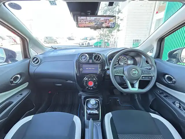 日産 ノート e－パワー X Vセレクション 宮城県 2019(令1)年 5.2万km スーパーブラック インテリジェントクルーズコントロールセット/・インテリジェントクルーズコントロール/・車線逸脱防止支援システム/＝＝＝/インテリジェントエマージェンシーブレーキ/車線逸脱警報/踏み間違い衝突防止アシスト/コーナーセンサー/ハイビームアシスト/インテリジェントルームミラー/インテリジェントアラウンドビューモニター/純正ナビ（MM319D-W）/・CD/DVD/・Bluetooth/・フルセグTV/ETC/ドライブレコーダー/LEDヘッドランプ/フォグランプ/オートライト/スマートキー＆プッシュスタート/スペアキー/電動格納ミラー/純正15インチAW/純正フロアマット/Wエアバッグ
