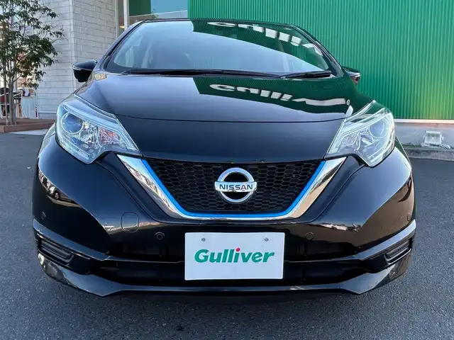 日産 ノート e－パワー X Vセレクション 宮城県 2019(令1)年 5.2万km スーパーブラック インテリジェントクルーズコントロールセット/・インテリジェントクルーズコントロール/・車線逸脱防止支援システム/＝＝＝/インテリジェントエマージェンシーブレーキ/車線逸脱警報/踏み間違い衝突防止アシスト/コーナーセンサー/ハイビームアシスト/インテリジェントルームミラー/インテリジェントアラウンドビューモニター/純正ナビ（MM319D-W）/・CD/DVD/・Bluetooth/・フルセグTV/ETC/ドライブレコーダー/LEDヘッドランプ/フォグランプ/オートライト/スマートキー＆プッシュスタート/スペアキー/電動格納ミラー/純正15インチAW/純正フロアマット/Wエアバッグ
