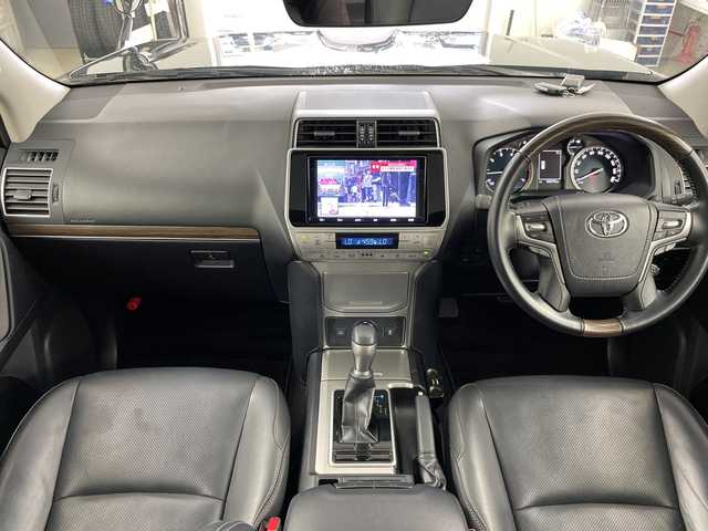 トヨタ ランドクルーザー プラド TX Lパッケージ 道央・札幌 2019(令1)年 5.6万km ブラック ・4WD /寒冷地仕様/・トヨタセーフティセンス/・プリクラッシュセーフティ/・レーダークルーズコントロール/・純正ナビ(NSZT-Y68T)　/・フルセグTV/BT/AM/FM/・サンルーフ/・ELFORDエアロ/・バックカメラ/・コーナーセンサー/・ワイパーデアイサー/・シートヒーター/ベンチレーション/・LEDヘッドライト/・ドライブレコーダー/・ETC/・冬タイヤAW積込/・ドアバイザー/・社外20インチAW/・純正エンジンスターター