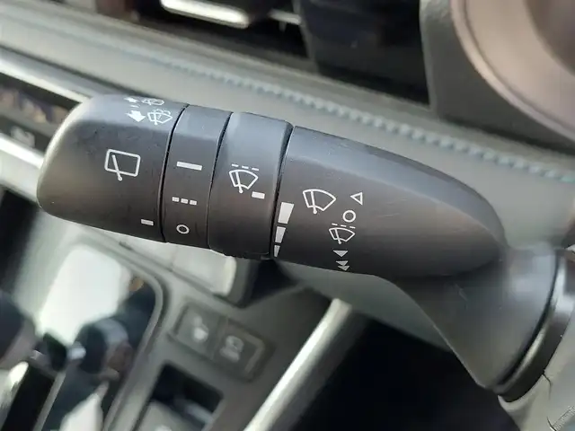 トヨタ ヴォクシー S－Z 東京都 2022(令4)年 2.3万km ホワイトパールクリスタルシャイン 純正10.5インチディスプレイオーディオ/パノラミックビューモニター/快適利便パッケージ/フリップダウンモニター/ユニバーサルステップ/プロジェクター式LEDヘッドライト/ドライブレコーダー/ビルトインETC2.0/シートヒーター/アドバンストパーク/トヨタセーフティセンス/・プリクラッシュセーフティ/・レーントレーシングアシスト/・レーンディパーチャーアラート/・レーダークルーズコントロール/・アダプティブハイビームシステム/・オートマチックハイビーム/・ブラインドスポットモニター