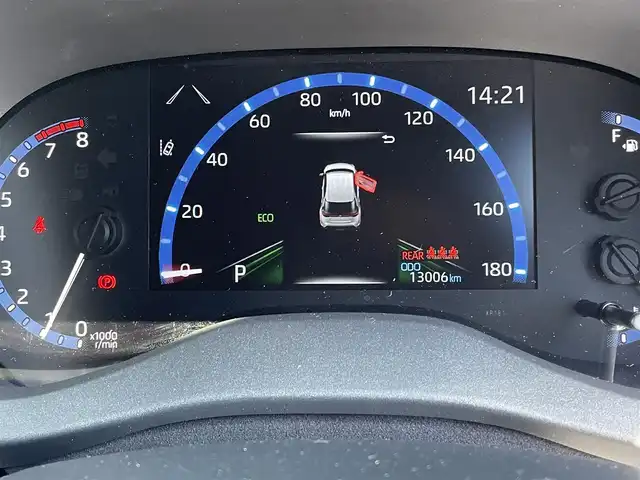 トヨタ ヤリスクロス Z 長野県 2022(令4)年 1.3万km ブラックマイカ/ベージュ 2トーン ステアリングヒーター/ミラー型ドライブレコーダー/SOSボタン/オートブレーキホールド/電動パーキング/ドアバイザー/オートハイビーム/純正フロアマット/純正ナビ(AM/FM)/バックカメラ/運転席シートヒーター&パワーシート