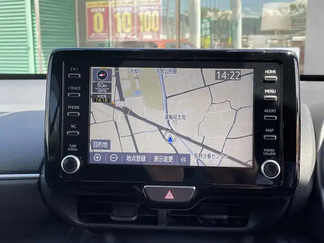 トヨタ ヤリスクロス Z 長野県 2022(令4)年 1.3万km ブラックマイカ/ベージュ 2トーン ステアリングヒーター/ミラー型ドライブレコーダー/SOSボタン/オートブレーキホールド/電動パーキング/ドアバイザー/オートハイビーム/純正フロアマット/純正ナビ(AM/FM)/バックカメラ/運転席シートヒーター&パワーシート