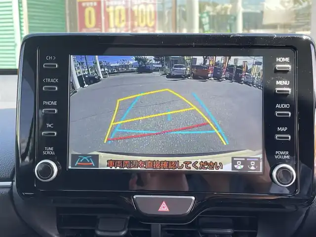 トヨタ ヤリスクロス Z 長野県 2022(令4)年 1.3万km ブラックマイカ/ベージュ 2トーン ステアリングヒーター/ミラー型ドライブレコーダー/SOSボタン/オートブレーキホールド/電動パーキング/ドアバイザー/オートハイビーム/純正フロアマット/純正ナビ(AM/FM)/バックカメラ/運転席シートヒーター&パワーシート