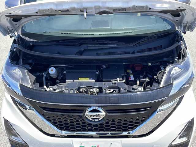 日産 ルークス HWS X プロパイロットED 富山県 2020(令2)年 0.5万km チタニウムグレーM/シルキーホワイト 純正SDナビ（MJ119D-W）/フルセグ/Bluetooth/プロパイロット/エマージェンシーブレーキ/クリアランスソナー/レーダークルーズコントロール/アラウンドビューモニター/両側パワースライドドア/キックモーションセンサー/ドライブレコーダー/ETC/ハーフレザー/アイドリングストップ