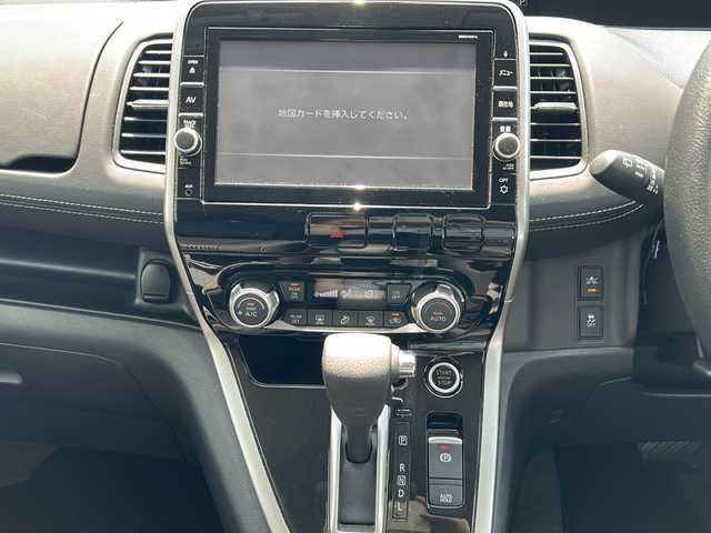 日産 セレナ ハイウェイスター プロパイロットED 岐阜県 2016(平28)年 2.9万km ブリリアントホワイトパール 登録時走行距離28495km/純正９型ナビ　/フルセグＴＶ　/両側パワースライドドア　/プロパイロット/エマージェンシーブレーキ/純正アルミホイール　/純正フロアマット　/前後コーナーセンサー　/フリップダウンモニター　/プッシュスタート　/ウィンカーミラー　/ＬＥＤヘッドライト　/オートライト/ＥＴＣ/ドアバイザー/リアサンシェード/クルーズコントロール/アイドリングストップ/横滑り防止装置