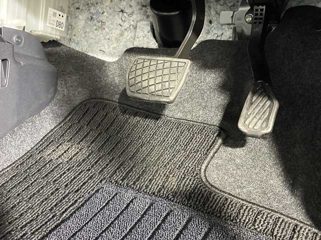 ダイハツ ムーヴ G 神奈川県 2025(令7)年 0.1千km ブラックマイカメタリック/シャイニングホワイトパール 届出済未使用車/9型ディスプレイオーディオ/全方位ビューカメラ/スマートパノラマパーキングパック＆純正ナビ装着用アップグレードパック付/両側電動スライドドア/衝突軽減ブレーキ/パーキングアシスト/アイドリングストップ/リアセンサー/オートハイビーム/ステアリングスイッチ/置くだけ充電/電子パーキング・オートホールド/プッシュスタート/スマートキー/純正サイドシル・リアスポイラー/純正14インチアルミホイール/取説　保証書/スペアキー