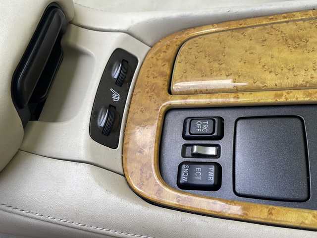 トヨタ ソアラ 430SCV 愛知県 2001(平13)年 11万km ホワイトパールクリスタルシャイン 電動オープン/キーレス/純正ナビ/アナログTV・CD・MD・FM・AM/クルーズコントロール/前席シートヒーター/前席パワーシート/前席シートメモリー機能付きパワーシート/社外19インチアルミホイール/ブレンボブレーキキャリパー/ETC/前方ドライブレコーダー（ユピテル）/木目調パネル/木目調コンビステアリング/木目調シフトノブ/トラクションコントロール/ビークルスタビリティコントロール/オートライト/電格ミラー/純正フロアマット/アクセサリーソケット/保証書/ディーラー点検整備記録簿(R4・R6)